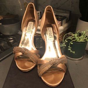 Badgley Mischka Bow Beep Sateen slip on heel